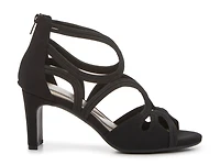 Valeria Sandal