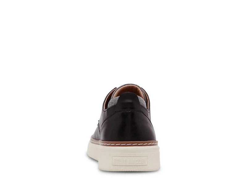 Ormani Sneaker