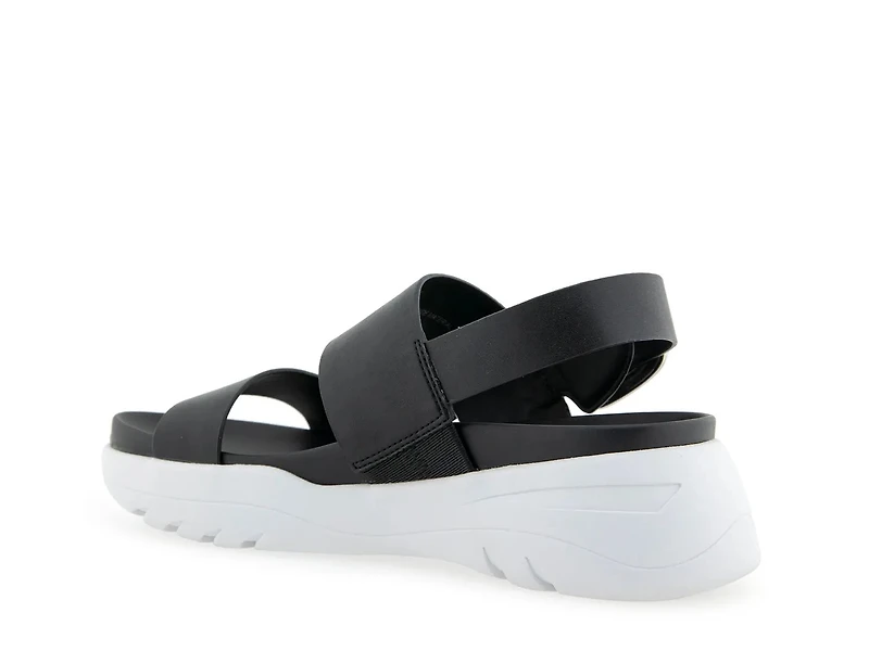 Hari Sandal