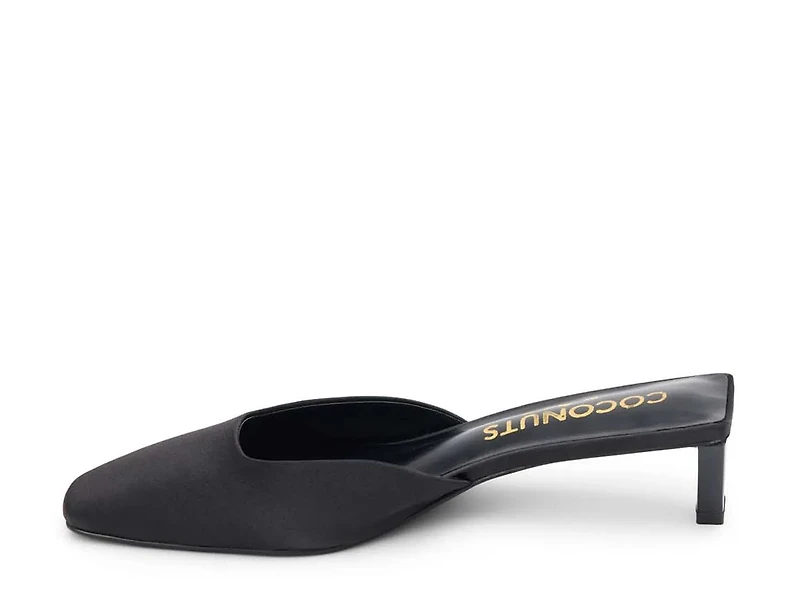 Tegan Pump