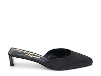 Tegan Pump