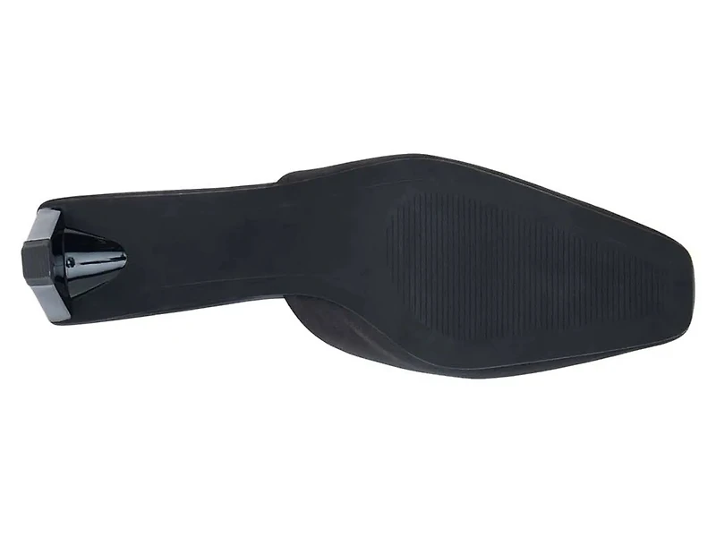 Tegan Pump