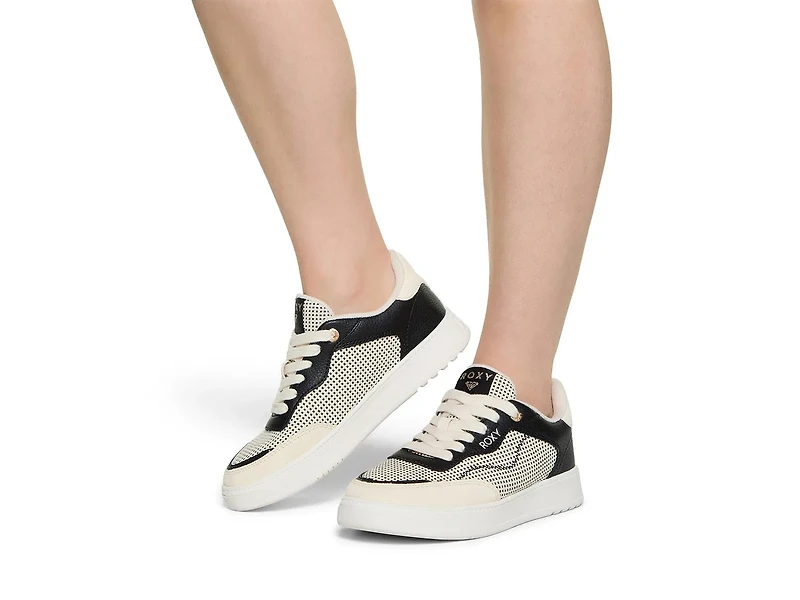 Vivianne Sneaker