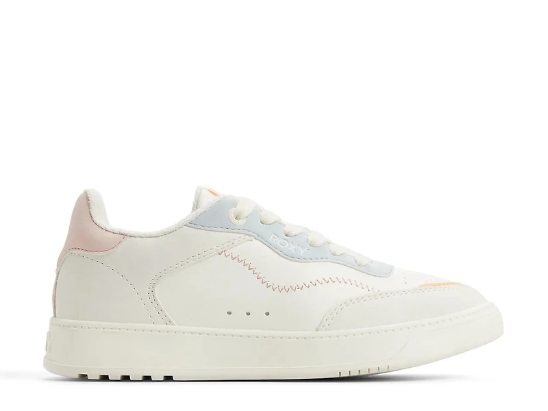 Vivianne Sneaker