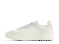 Vivianne Sneaker