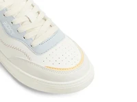 Vivianne Sneaker