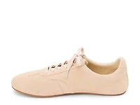 Zeke Sneaker