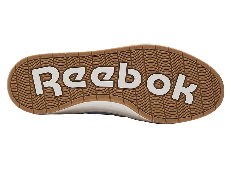 Court Advance Surge Sneaker