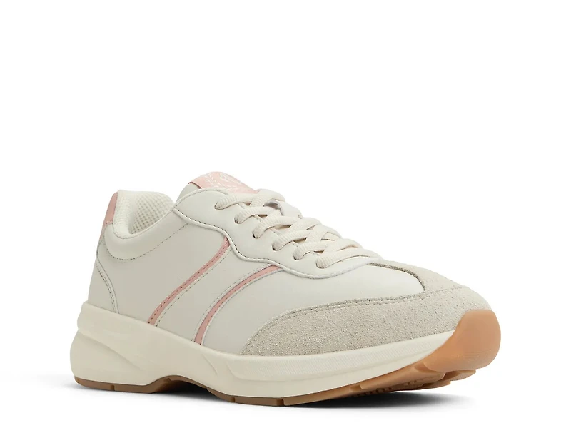 Club Chic Sneaker