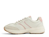 Club Chic Sneaker