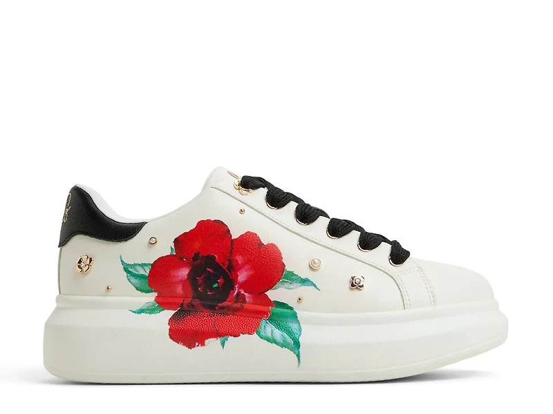 Love Kiss Sneaker