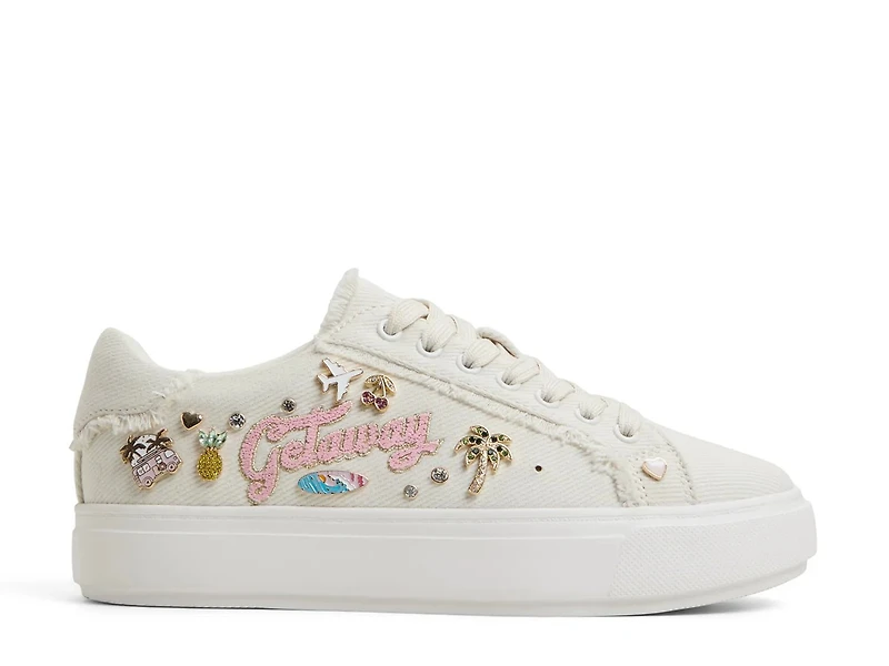 Beach Vibes Sneaker