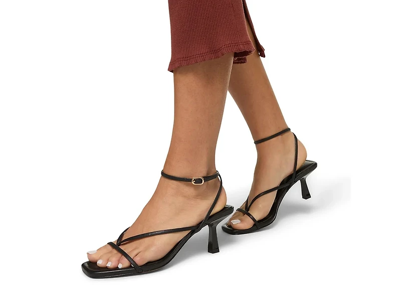 Dorinda Sandal