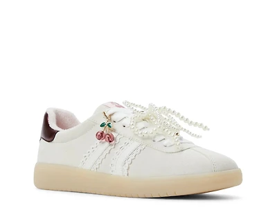 Sweet Thing Sneaker