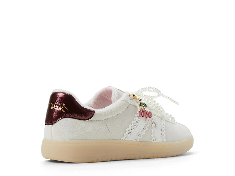Sweet Thing Sneaker