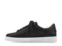 Uniform Sneaker