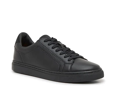 Emerry Sneaker