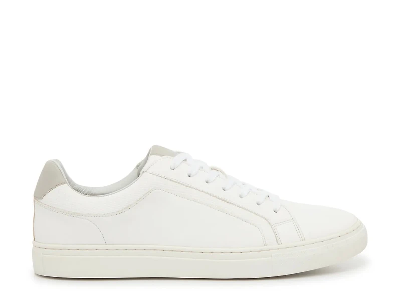 Emerry Sneaker