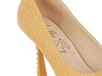 Zuzana Pump