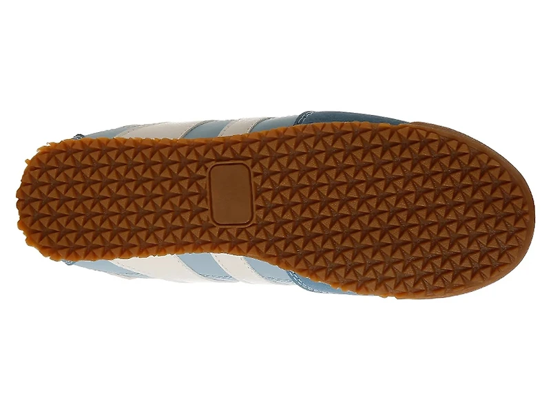 Peak Burn Sneaker