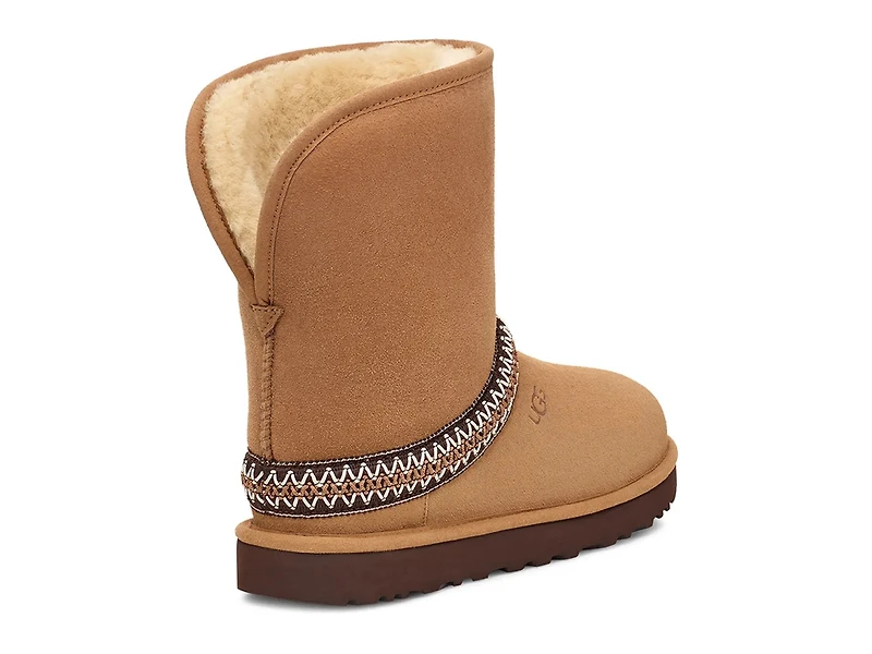 Classic Short Crescent Bootie