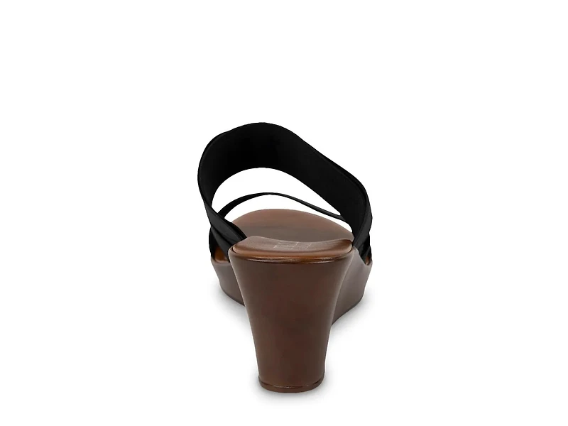 Clous Wedge Sandal