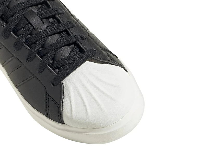 Street Talk Sneaker