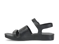 Mona Sandal