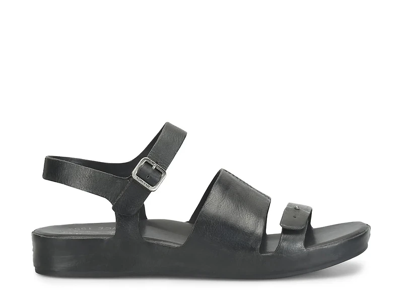 Mona Sandal