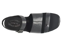 Mona Sandal