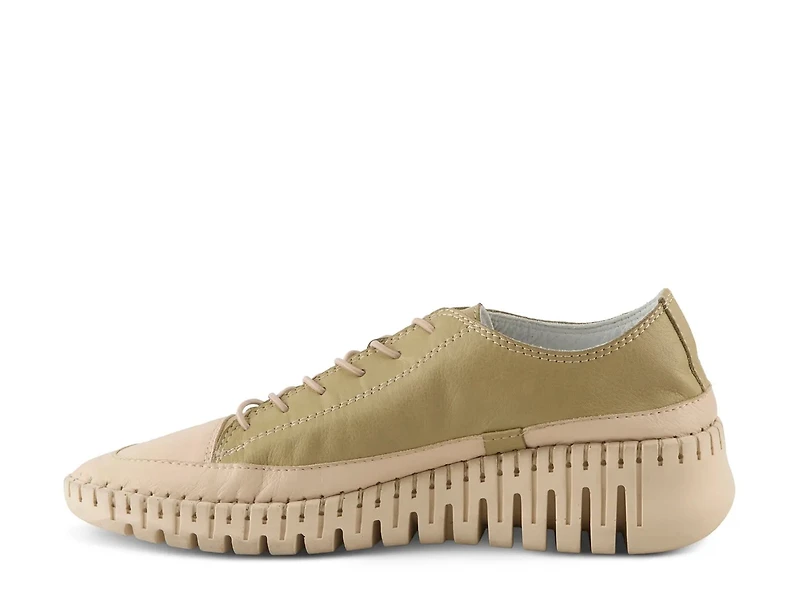 Surana Sneaker - Women's