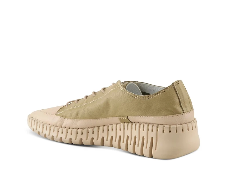 Surana Sneaker - Women's