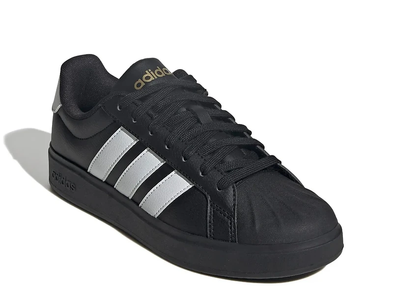 Street Talk Sneaker