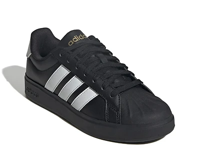 Street Talk Sneaker