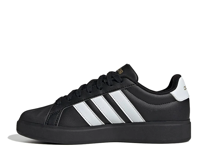 Street Talk Sneaker