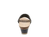 Fabiana Wedge Sandal