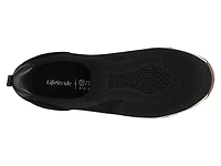 Respect Slip-On Sneaker