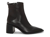 Lorelai Bootie