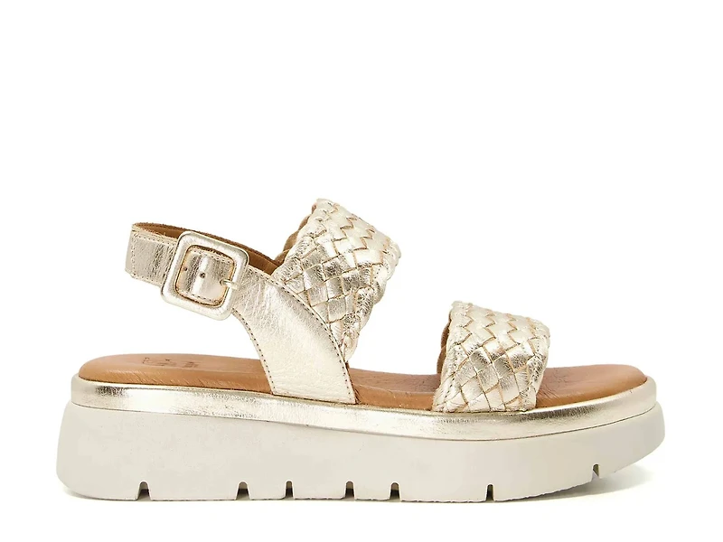 Lorris Core Sandal