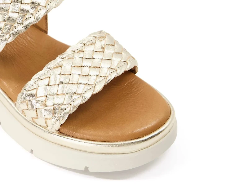 Lorris Core Sandal