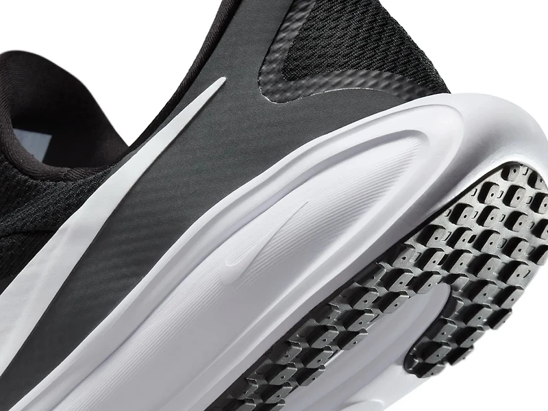 Revolution 8 EasyOn Running Shoe