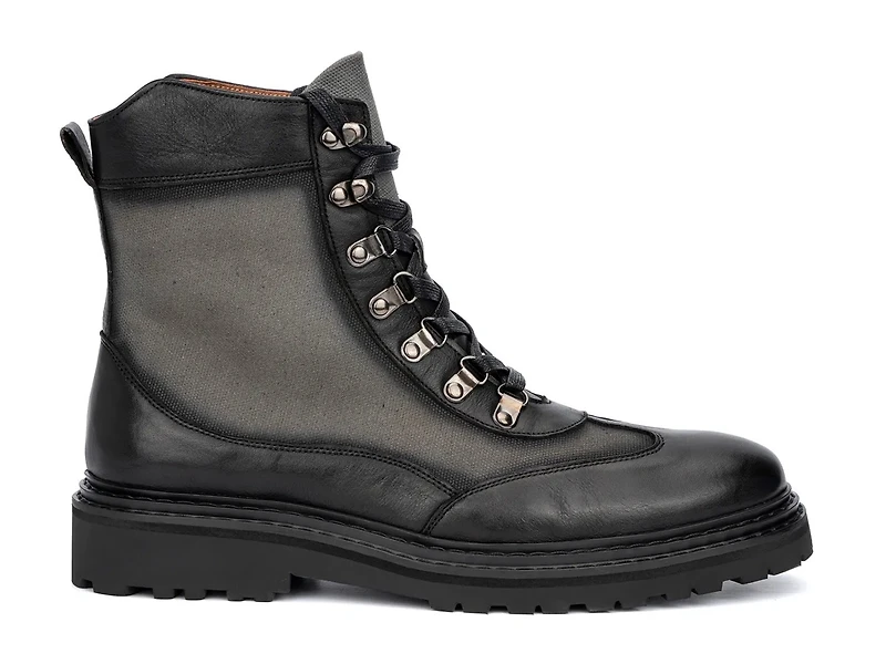Bassel Boot