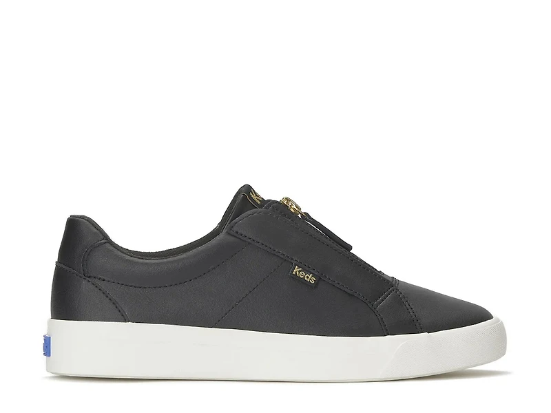 Pursuit Sneaker - Women's
