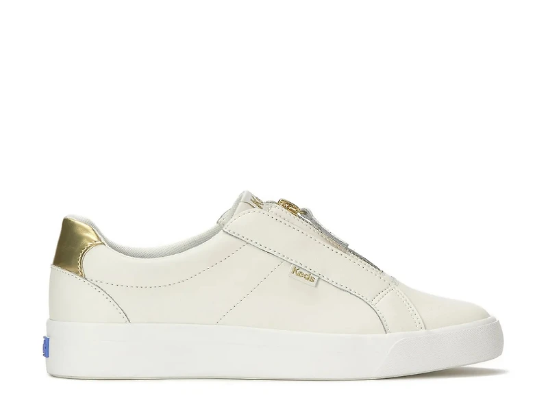 Pursuit Sneaker