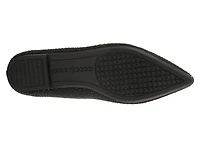 Lowen Flat