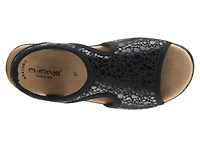 Nyaman Crackle Sandal