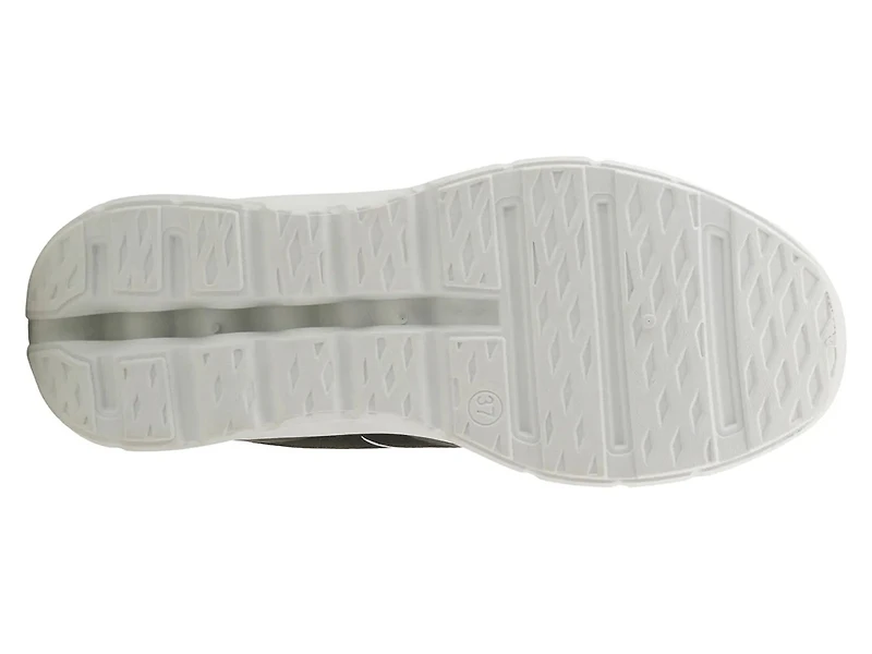 Rushing Sneaker