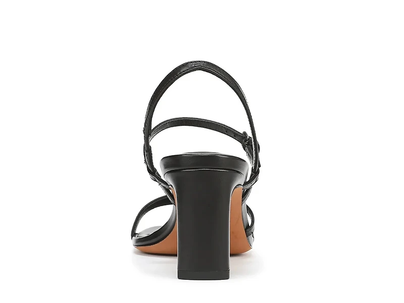 Marcela Sandal