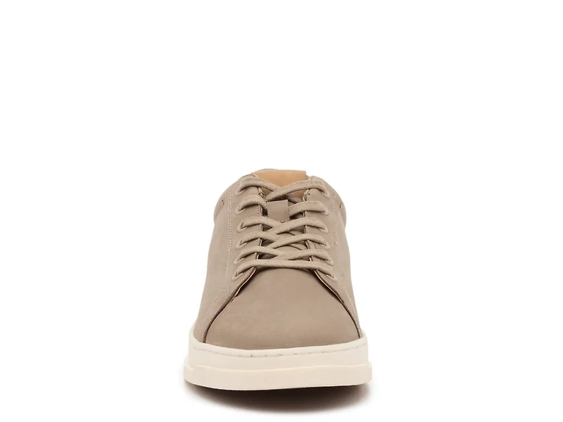 Mavric Sneaker