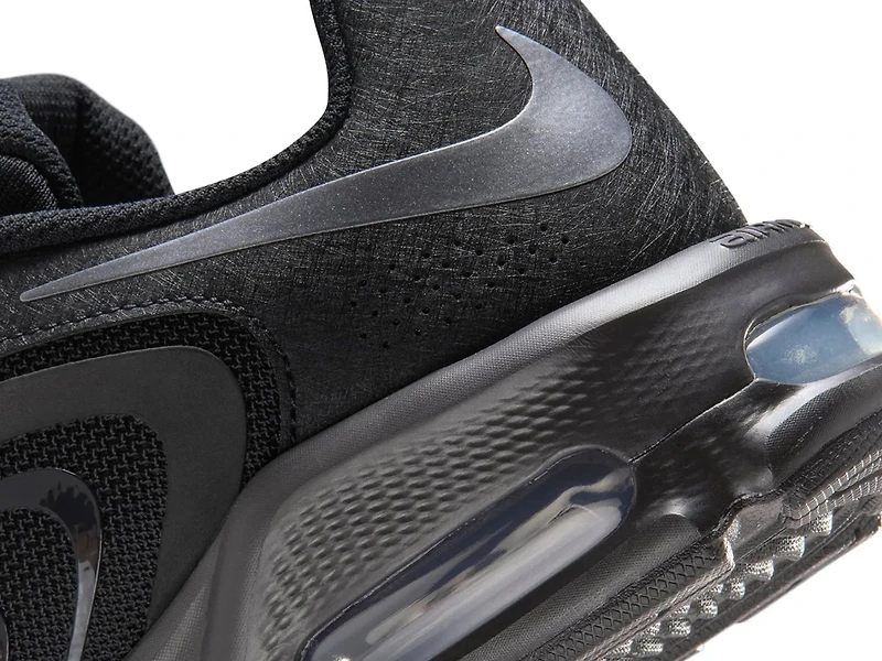 Air Max Fire Sneaker